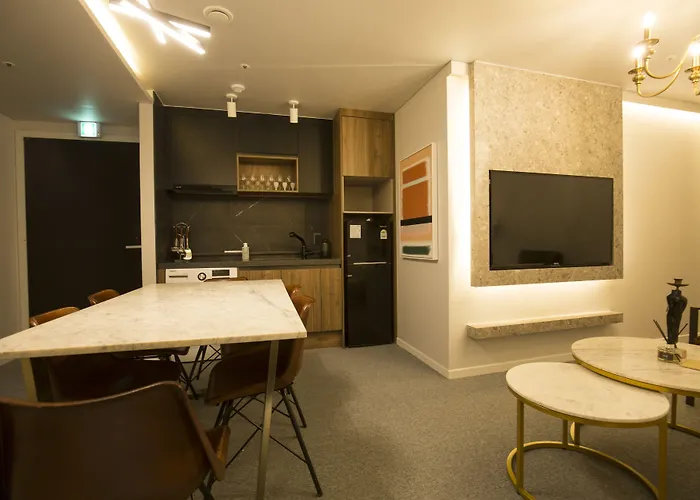 Uh The Jongno Hotel 2*
